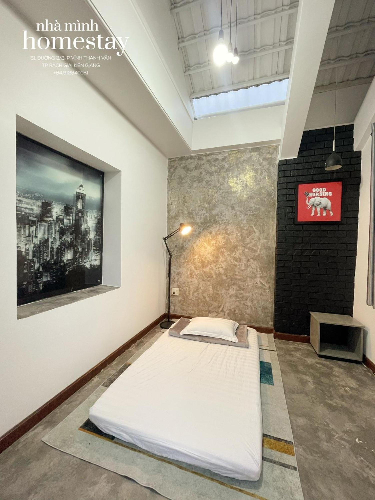 Nha Minh Homestay Rạch Gia Exteriör bild