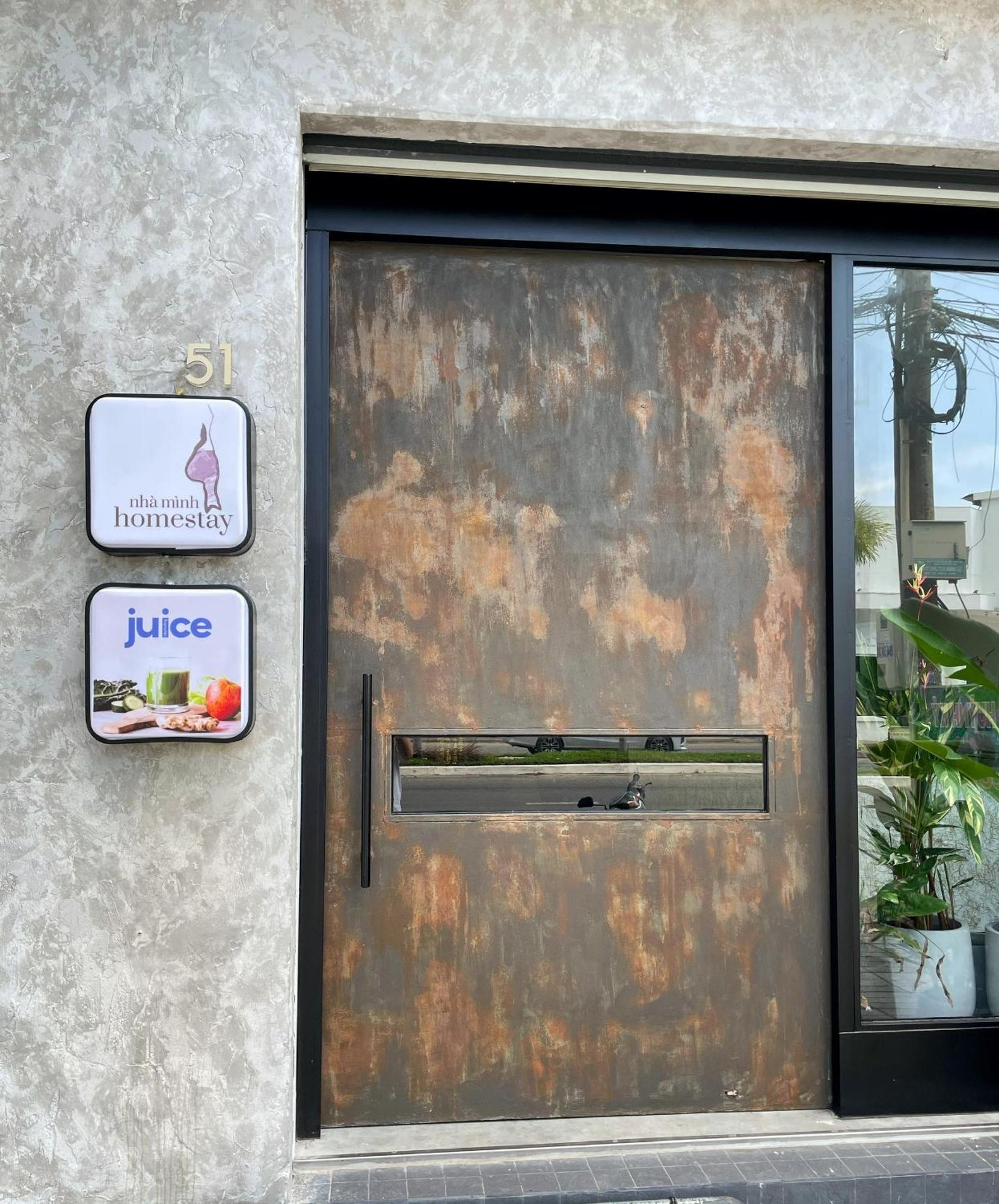 Nha Minh Homestay Rạch Gia Exteriör bild
